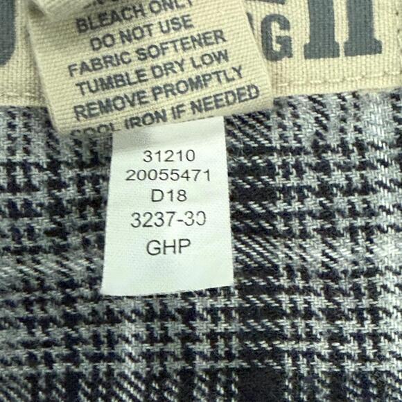 Duluth Trading Co. Men's XL TALL Flannel Button Shirt Gray Plaid Black White EUC - Picture 7 of 7